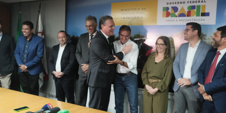 Mapa e instituições financeiras discutem medidas de apoio a produtores rurais atingidos por queimadas