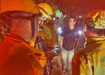 ICMBio combate queimada no Parque Nacional de Brasília