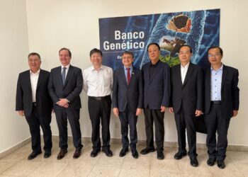 Delegação chinesa visita unidade da Embrapa e discute cooperação científica entre países
