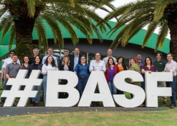 Jornalistas participam de visita guiada sobre produtividade e conservação ambiental