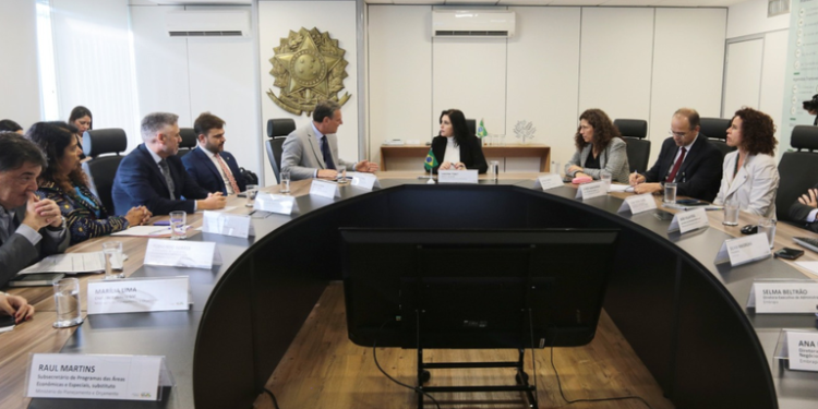 Ministérios discutem novos investimentos e ações futuras para a Embrapa