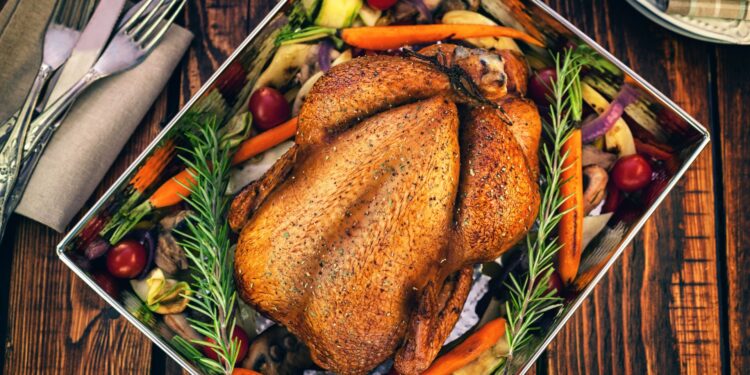 Do Campo à Mesa: como o peru domina a ceia de Natal no Brasil