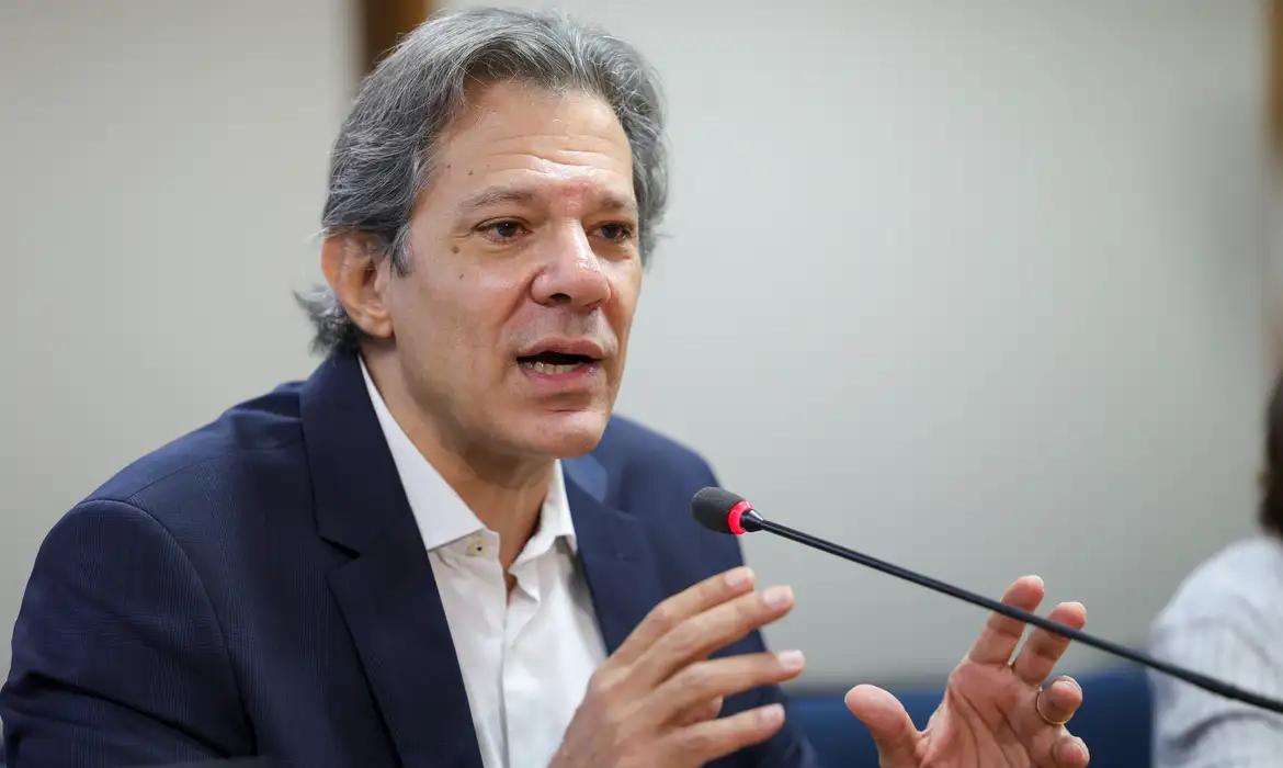 Para Haddad, governo economizará R$ 1bi de recursos previstos com corte de gastos