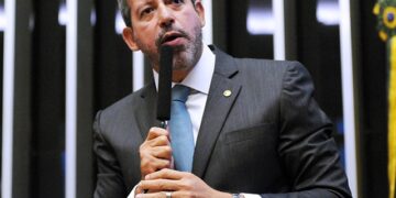 Lira condena posse de Maduro e defende medidas contra ditaduras