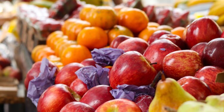 Preços da banana, maçã e melancia sobem em dezembro