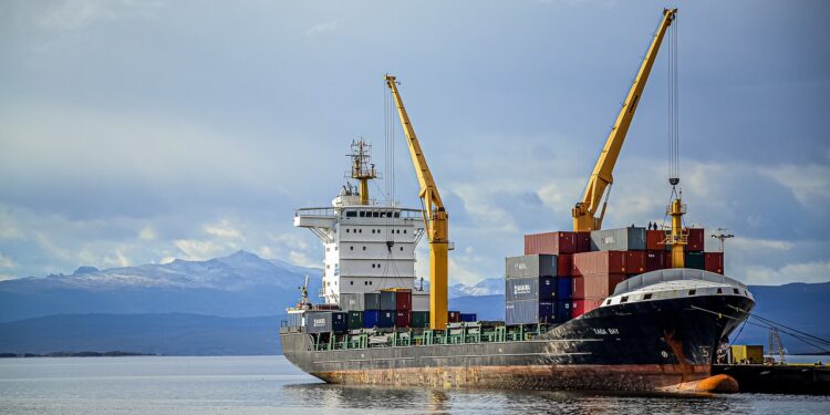 Cooperação entre Brasil e portos europeus mira sustentabilidade e inovação tecnológica