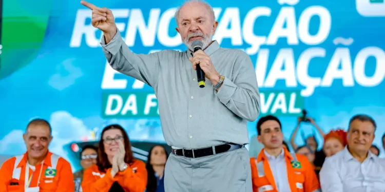 Lula: ‘Combustíveis fósseis são necessários para financiar a transição energética no país’