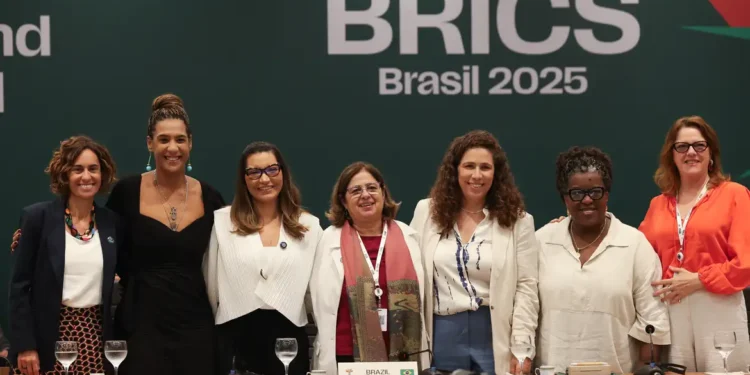 Reunião ministerial do Brics exalta participação e empoderamento das mulheres