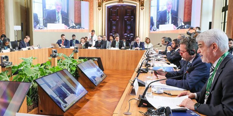 Senadores participam de encontro do BRICS para debater propostas da sociedade civil para negociadores do bloco