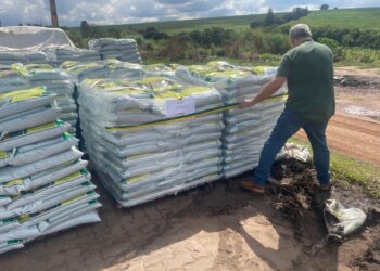 Mapa suspende empresa por produzir fertilizantes orgânicos sem registro