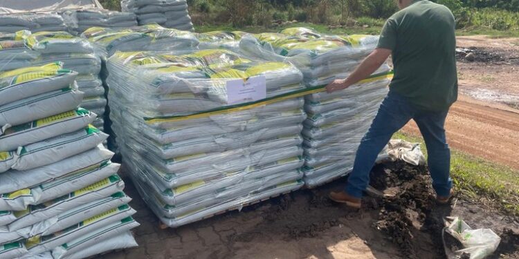 Mapa suspende empresa por produzir fertilizantes orgânicos sem registro