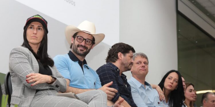 Governo de SP lança manual para orientar produtores na compensação da Reserva Legal