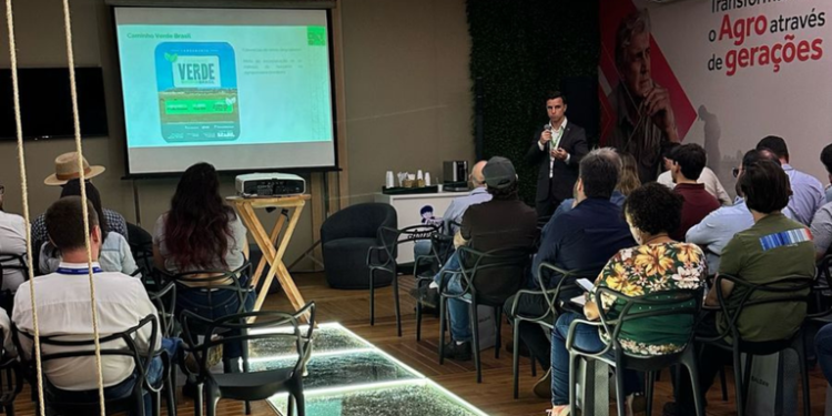 Durante a Agrishow 2025, Mapa destaca estratégias para ampliar exportações e valorizar produção sustentável