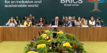 Brasil lidera debates do BRICS sobre indústria e comércio com foco em inovação e multilateralismo