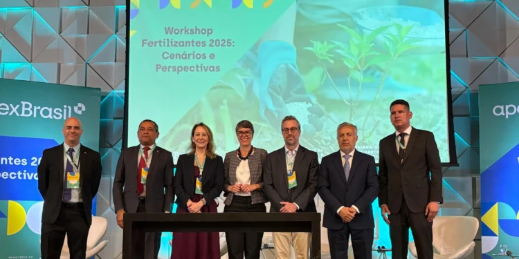 Workshop discute caminhos para reduzir dependência de fertilizantes importados no Brasil