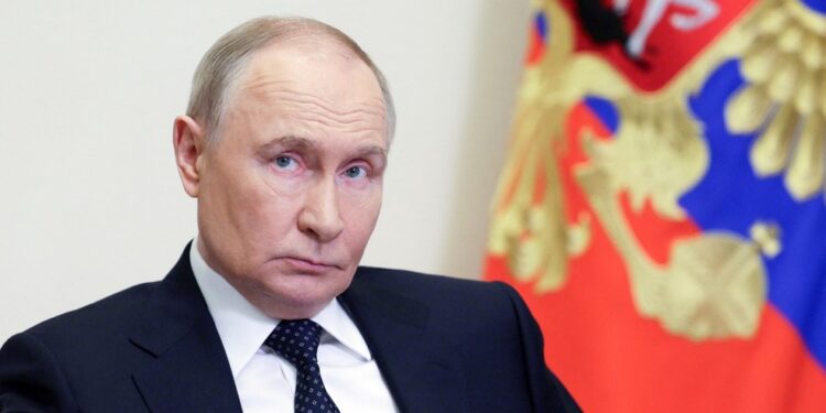 Putin telefona para Lula e fala sobre reunião com Trump