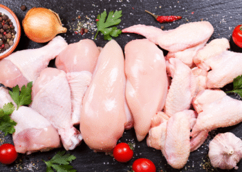 Brasil retoma sistema de pré-listing para exportações de carne de aves à União Europeia