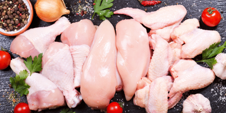 Brasil retoma sistema de pré-listing para exportações de carne de aves à União Europeia