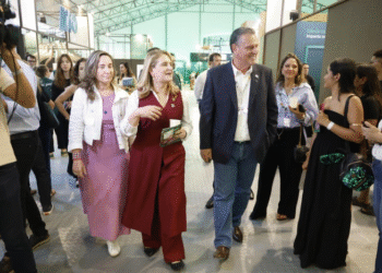 Fávaro instala gabinete na AgriZone e reforça modelo brasileiro de produção com conservação durante a COP 30