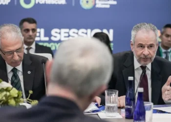 COP29 e COP30 lançam plano para mobilizar US$ 1,3 trilhão anuais em financiamento climático até 2035