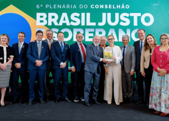 Ministro Fávaro entrega ao presidente Lula a Agenda Positiva do Agro com foco em sustentabilidade