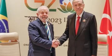 Lula e Erdoğan discutem Gaza, clima e ampliação do comércio bilateral
