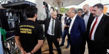 Com participação de Alckimin, Inmetro e ANP iniciam operação contra fraudes em combustíveis