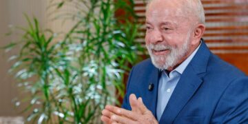Lula atribui avanços econômicos à distribuição de renda e inclusão social